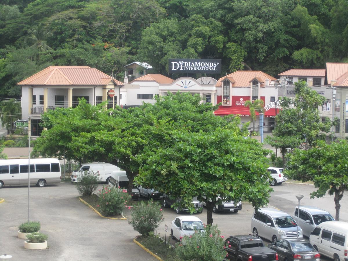 Mcfarlane'S Place Ocho Rios Eksteriør billede
