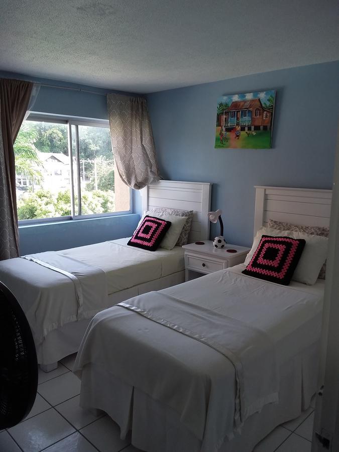 Mcfarlane'S Place Ocho Rios Eksteriør billede