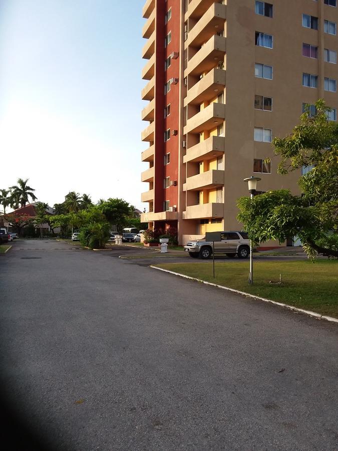 Mcfarlane'S Place Ocho Rios Eksteriør billede