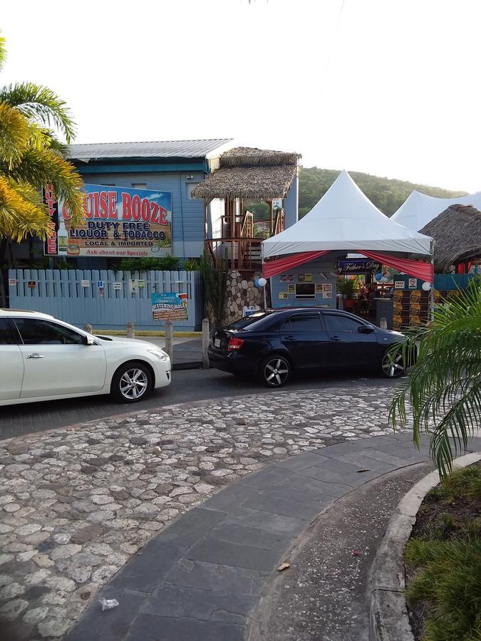 Mcfarlane'S Place Ocho Rios Eksteriør billede